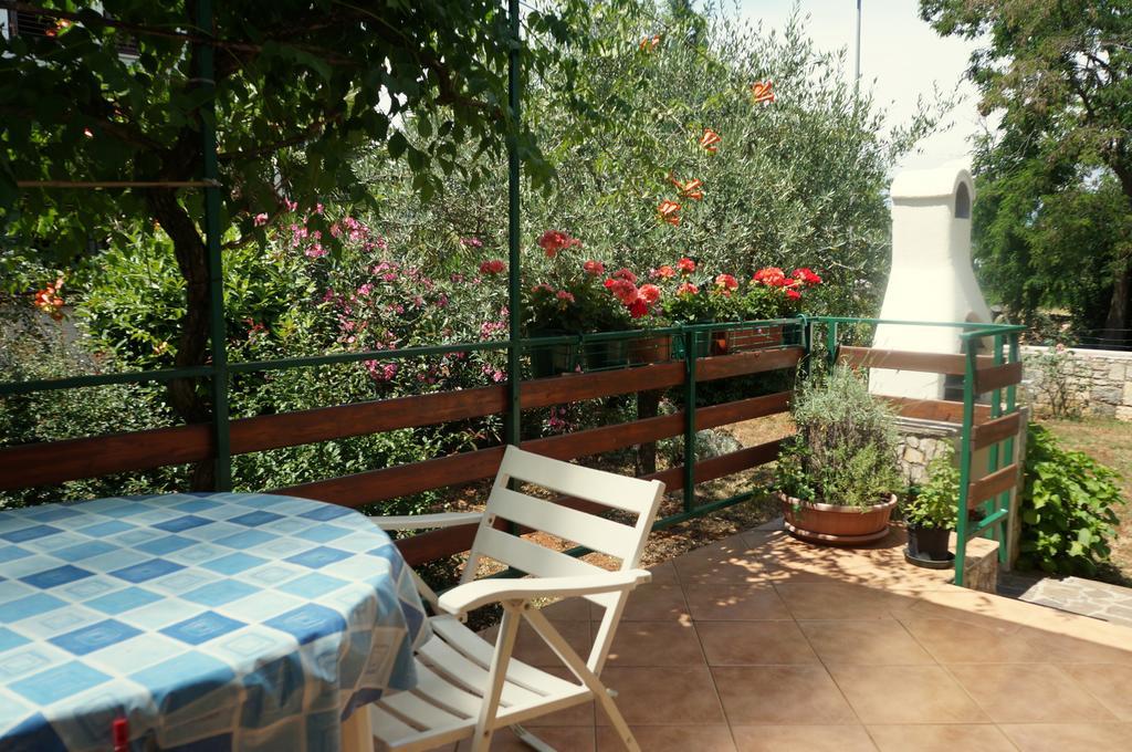 Studio And Apartment Nadia With Garden Poreč Pokoj fotografie