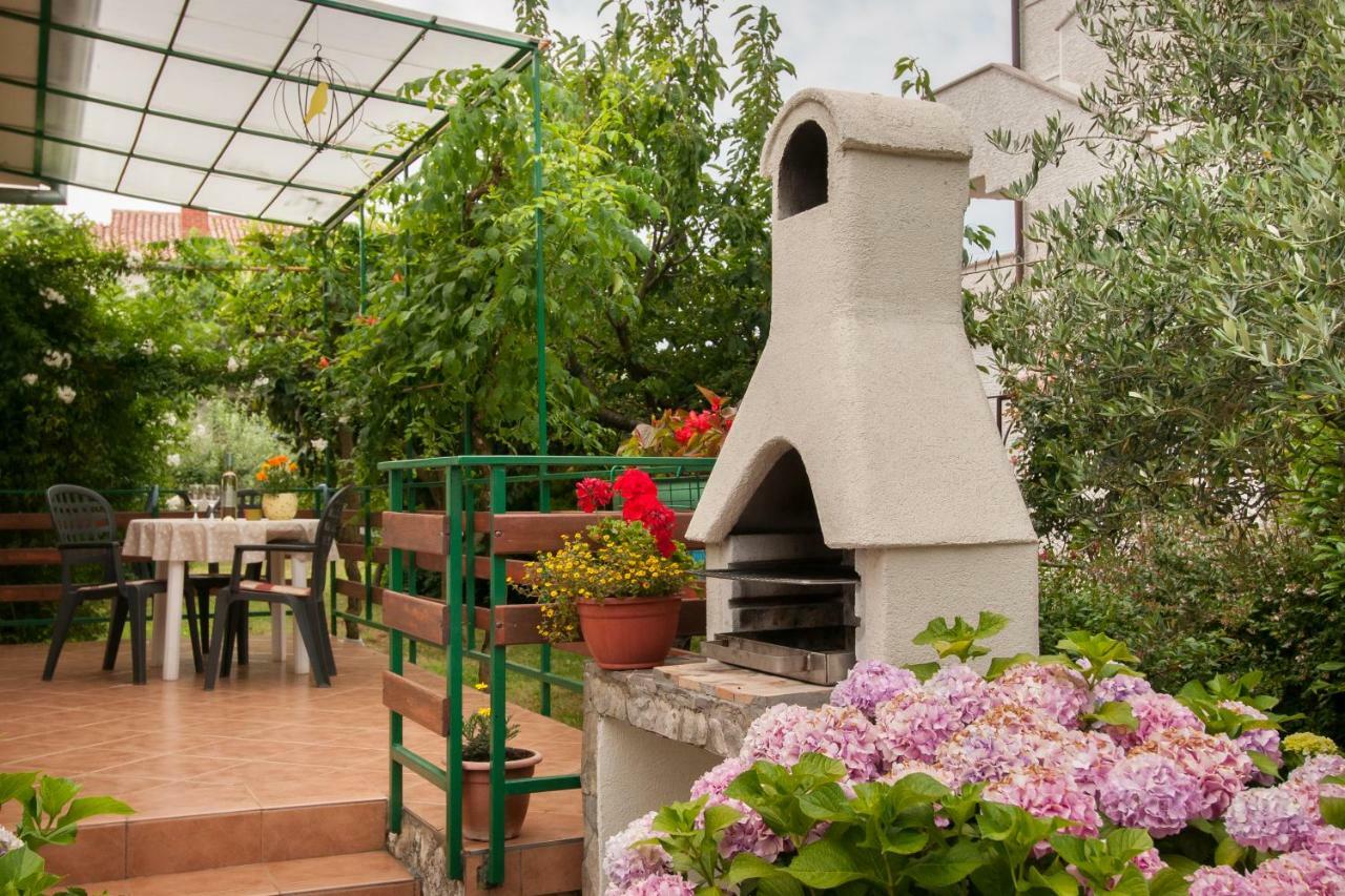 Studio And Apartment Nadia With Garden Poreč Exteriér fotografie